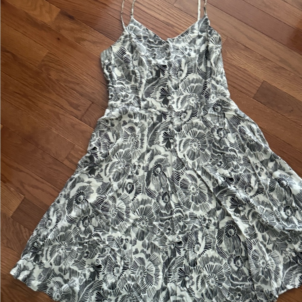 Old Navy Black and White Floral Dress